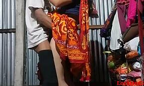 Тайный секс деревенской бабхи под луной во время сна