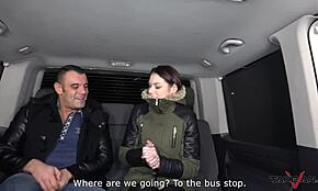 Hey yabancı, bu kayıp güzeli arabamda düzmek ister misin bu gece?