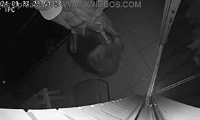 Echte fremdgehende Ehefrau bumst Freund auf Hotelbalkon