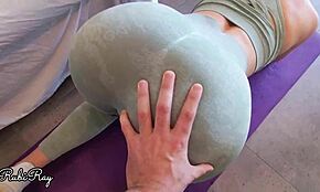 إغراء صديق سابق متحرش أثناء التدريب يؤدي إلى كريبي عميق. منحنية في ليغينغز لنيك رياضي