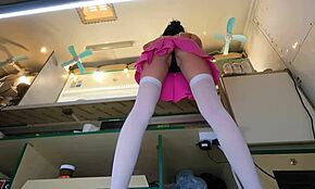 Yo, bu deli kız işte etekaltı için hızlı para kazanıyor