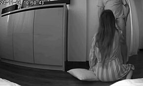 Γυναίκα απατάει με τον καλύτερο φίλο του άντρα της