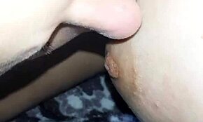 üvey kız kardeşimin sulu tıraşsız amcığını her gün yiyorum 😜