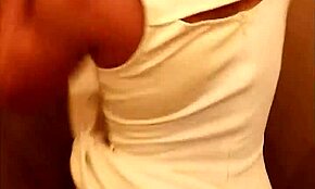 Lorte par bliver fanget med at kneppe i det offentlige toilet