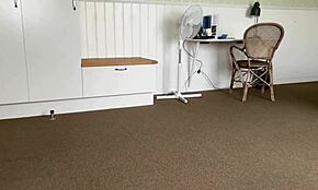 ¿Estás duro hijastro? Compartiendo cama de hotel con madrastra 😏