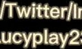 Onanujem si fantazírujúc, že prídeš z práce a vyjebeš ma v kuchyni