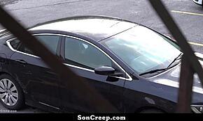 Stedsøn knepper hårdt sin daddy i bilen til cumshot