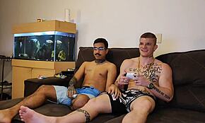 เล่นเกมกับ Skatist23cm จนควยแข็งเย็ดพี่น้องสนุกสุดๆ