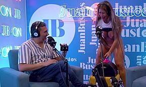 Kata Sanchez horká milf, nemůžu se udržet a cumuju na vibračním stroji, wow!