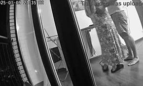 Verklig bedräglig fru knullar vän på jobbet