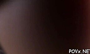 Majhna polnoletna najstnica 18+ raziskuje nove izkušnje