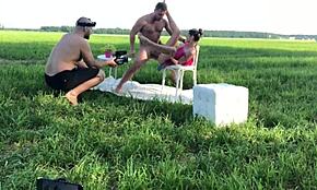 Vet Achter de Schermen Neuken: Russische Amateur Rijdt en Zuigt Dunne Jonge Kerel