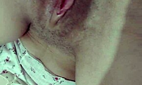 ชอบดูฉันทำลายหีเล็กๆ รัดๆ ของฉัน