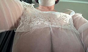 Hey, elsker du ikke mine store naturlige hængende patter ved poolen?