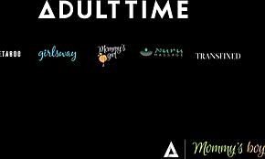 Perv najstnica 18+ ulovljena pri samozadovoljevanju dobi kazen od bujnih mačeh v družinski sceni.