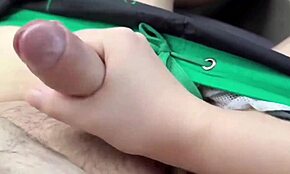 Ægte amatør hård sex på ferie i naturen med vild doggystyle!