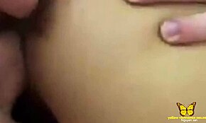 Vietnamská dívka z Phuquoc přistižena v překvapivém intimním okamžiku