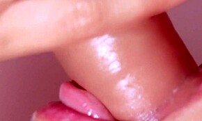 Hei, japanilainen äitipuoli kyselee poikansa pornon makuja... villiä, eikö? 😲