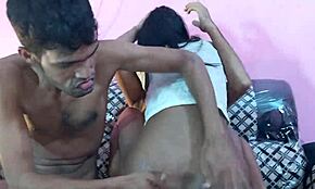 เฮ้ ดูสาวเบงกอลมือสมัครเล่นหีฟิตโดน MMF 3some แบบรุนแรงกับ Hanif, Popy Khatun และ Manik Mia!