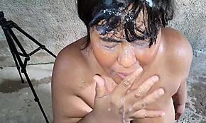 Anoppi saa kuminan päälle takapihalla