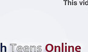 Nyakörves brit tini 18+ keményen dugva a konyhapulton intenzív befejezéssel