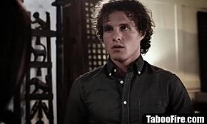 Zlatokopka macecha ničí rodinu divokým šukáním