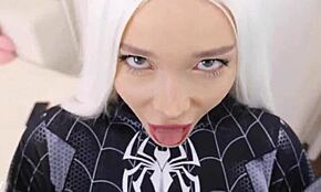 헤이 케이트 쿠레이, 스파이더걸 액션 파트 투 준비됐어? 그 타이트 코스튬 보고 싶어!