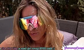 Bláznivá skutočná milf dostáva divoké cumshoty v domácom kompiláte ručnej práce na cicí.