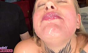 الزوج القرن يصور مراته تتناك بدون كوندوم