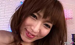 Човече, преварио сам ову јапанску младу 18+ са савршеним сисама у кремпај секс 😍