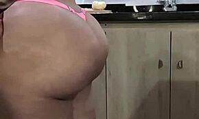 핫 밀프 시어머니랑 주방에서 퀵키 끝나고 크림파이