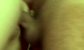 Szajha királynő Anastasia Devine nyalja a legnagyobb faszt és orgazmusol