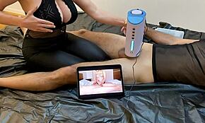 大胸女友用吹气机在自制片段中挤奶男友