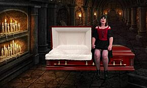 סבתא ואמפירה מגרה סטרפון לאורגזמות פרועות בסרט ביתי! 🔥