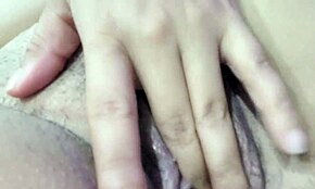 Gordinha Safada pokazuje velike krivine u amaterskoj sceni