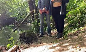 Tämä kypsä anoppi antaa mahtavan käsityön monsterkyrpälle, kastuu ja kumina