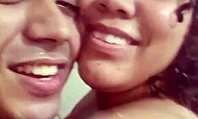 Por que a madrastra tabu não para de pular no pau negro grande?