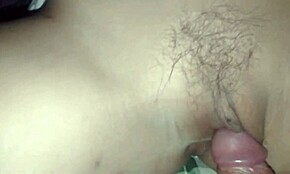 Hé, Ez A Lányt Megdugta A Vízszerelő Miközben Férje Nézte A Focit