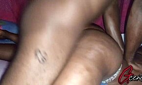 شوف هالجنس المنزلي الشغوف في نيجيريا مع زب أسود كبير وموسيقى بطيئة؟