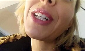 Oplodněte mě v pikantních interaktivních videích s mladou osmnáctkovou macechou