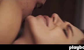 Jeg nøt sensuell morgensex med min unge 18+ kåte kjæreste, slikket ræva hennes og blåste ham