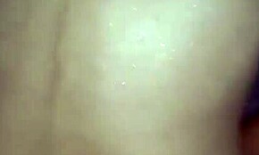 קוקולד רואה את האישה שלו מקבלת זיין מזין שחור גדול