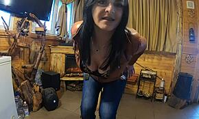 Vakker MILF husmor frister med sulten fitte forhåndsvisning