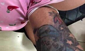 Perverzni očim prekine pastorko za zabavo s seks lutko