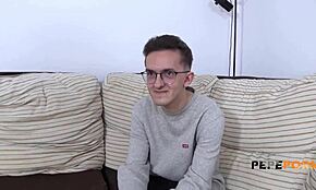 לואנה סקוירה עם שדיים ענקיים שוברת טירון עם אקשן גולמי על המצלמה