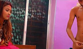 סקס חם וגס עם בהאבי הודית ואחיה החורג בן 18 😈