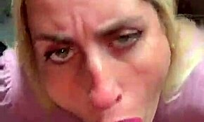 Gyors cum robbanás, a blowjob képességei kurva jók!