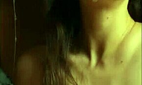 Пульсирующий член кончает компиляция с любительницей Ланретой. Пульсирующая сперма наполняет рот в крупном плане.