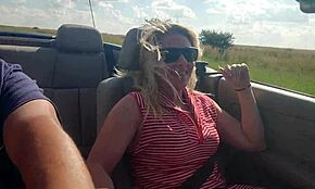 Blonde dildo ngewe dirinya sendiri di luar 😏