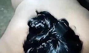 Sexy BBW manželka, súcanie chuju priateľa manžela vonku s bosými nohami?